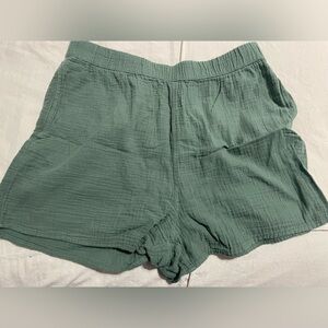 Universal Thread High Waist Green Shorts | women’s size medium